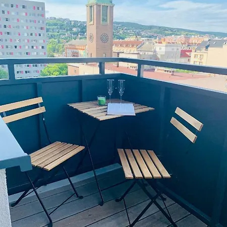 Very Nice Studio With Balcony, Great Location Daire