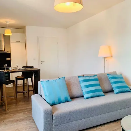 Very Nice Studio With Balcony, Great Location Daire
